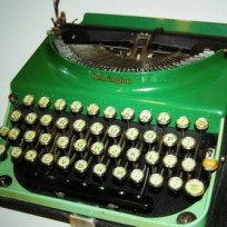 cropped-greentypwriter